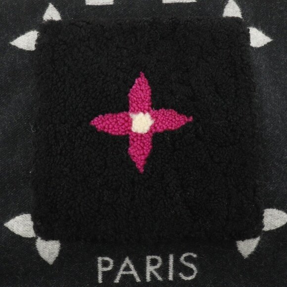 LOUIS VUITTON Black Scarf - Picture 4 of 6